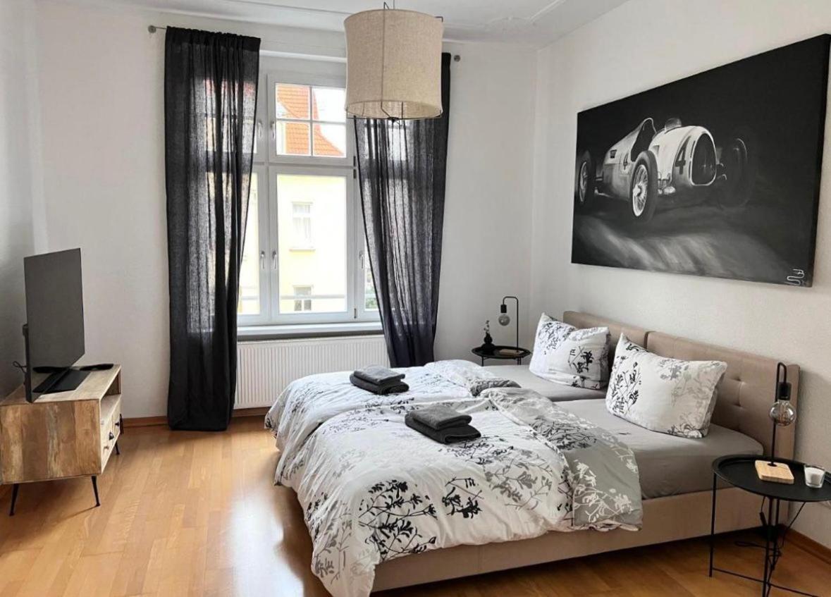 Feine Apartments In Der Suedstadt Von Erfurt Mit Kostenlosen Stellplatz & Flasche Wein Zur Begruessung المظهر الخارجي الصورة